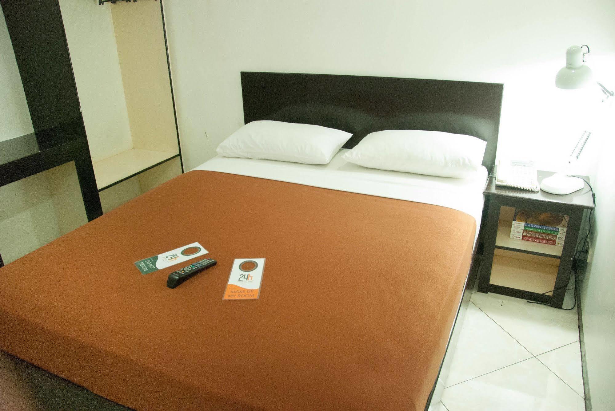Zen Rooms Basic La Paz Makati City Exterior foto